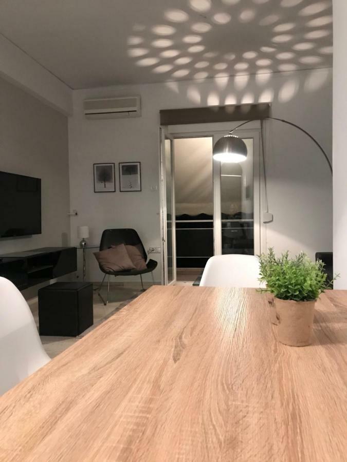 Renovated Minimal Apartment Next To Metro Aten Exteriör bild